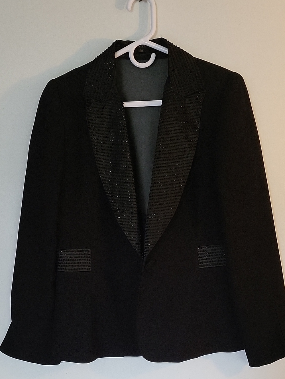 Sandra Darren Black Men's Blazer with Textured Satin Lapel